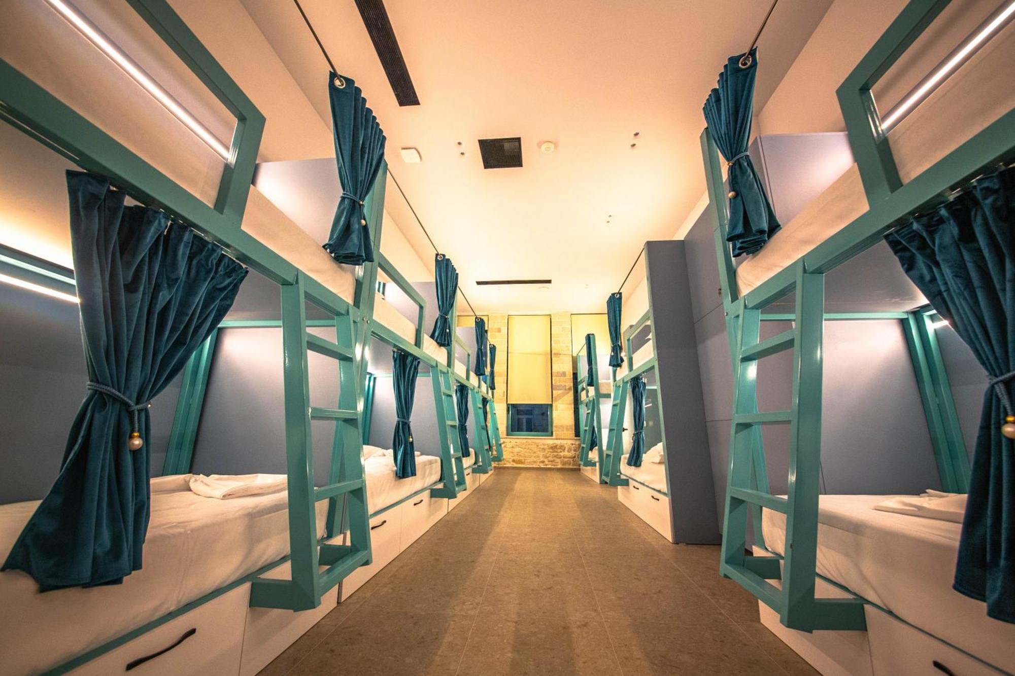 Vega 43 Hostel ساراندا المظهر الخارجي الصورة
