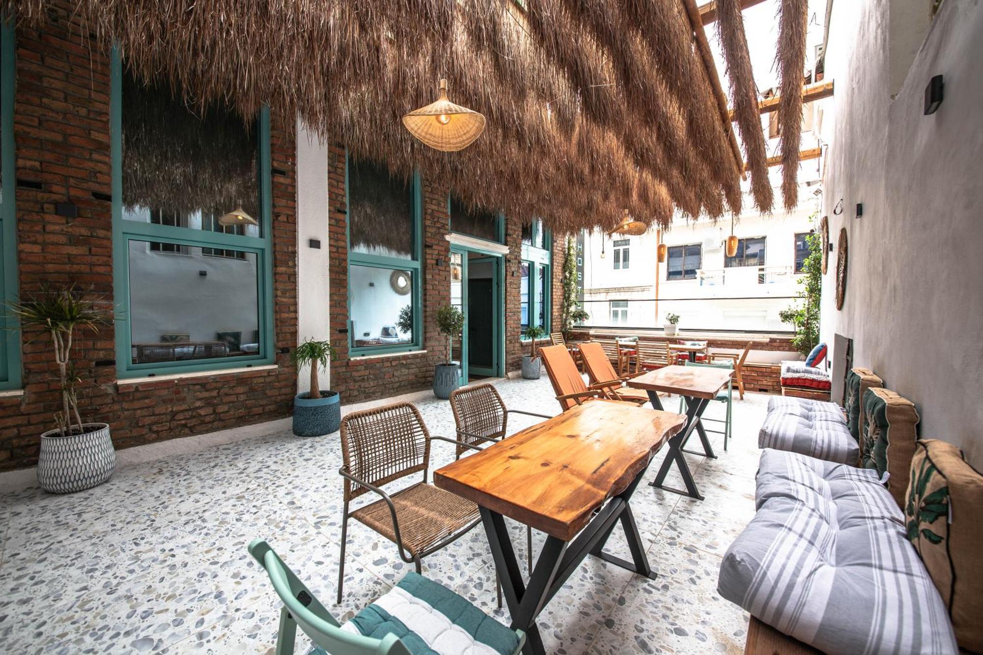 Vega 43 Hostel ساراندا المظهر الخارجي الصورة