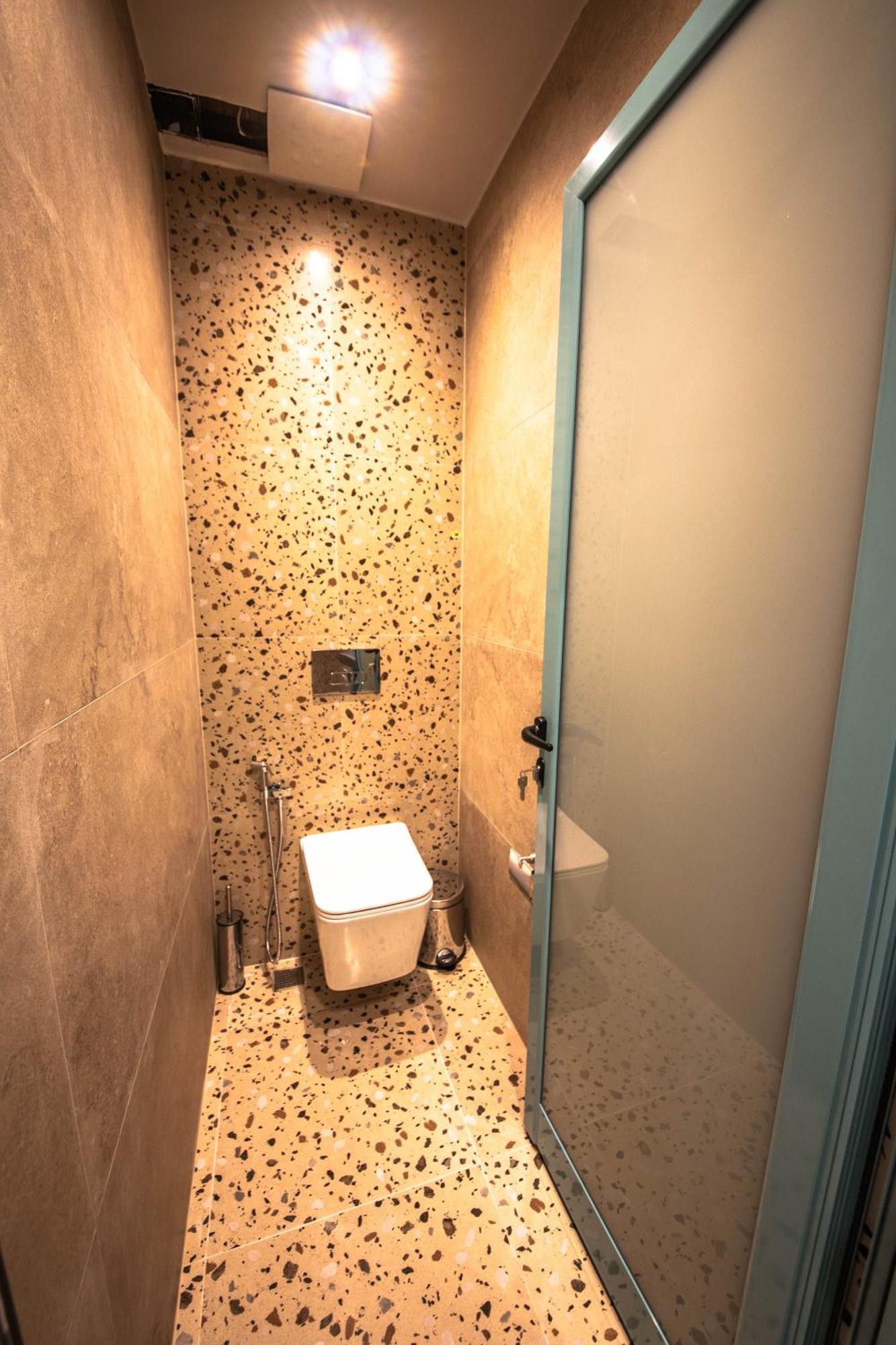 Vega 43 Hostel ساراندا المظهر الخارجي الصورة