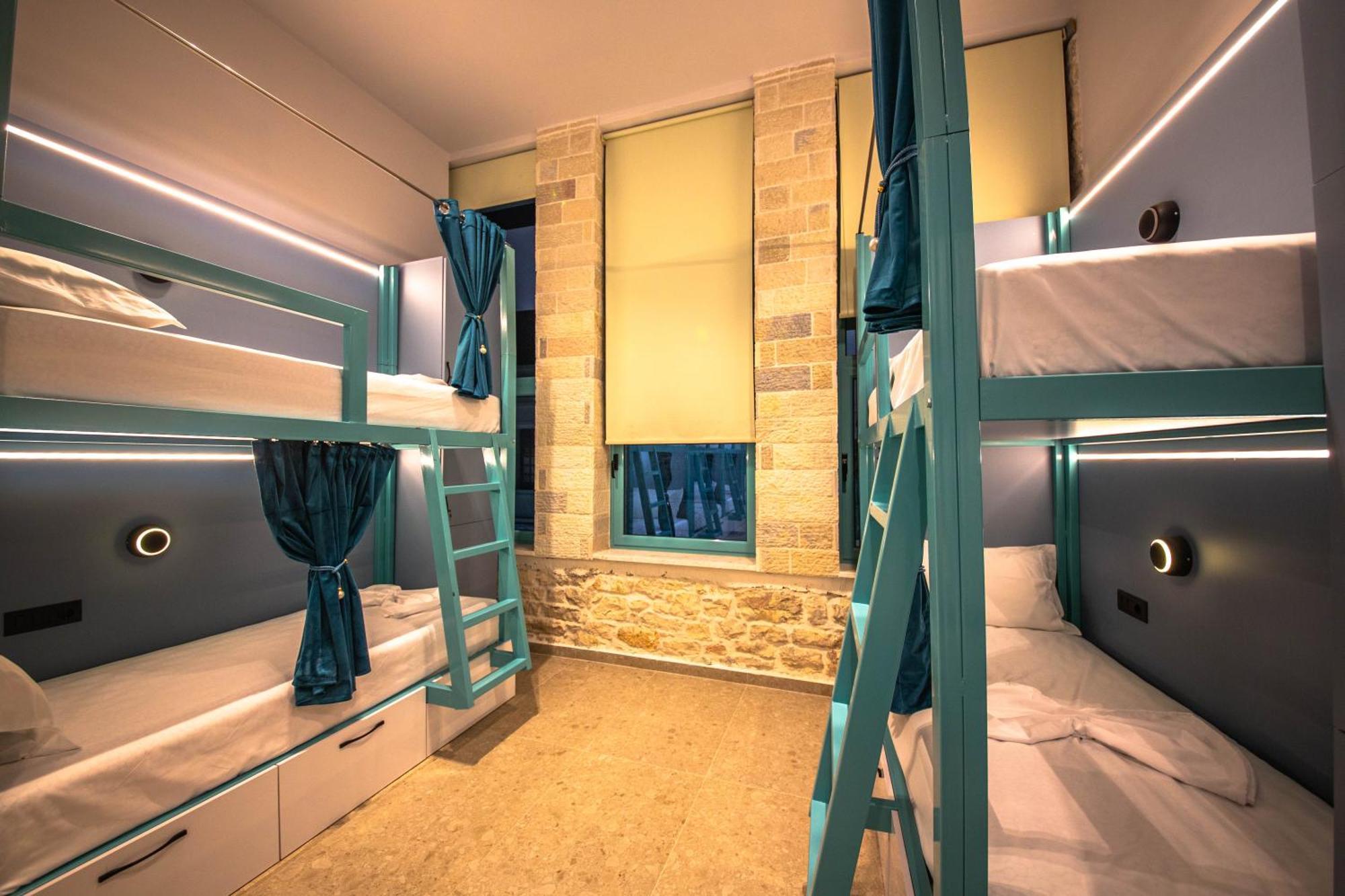 Vega 43 Hostel ساراندا المظهر الخارجي الصورة