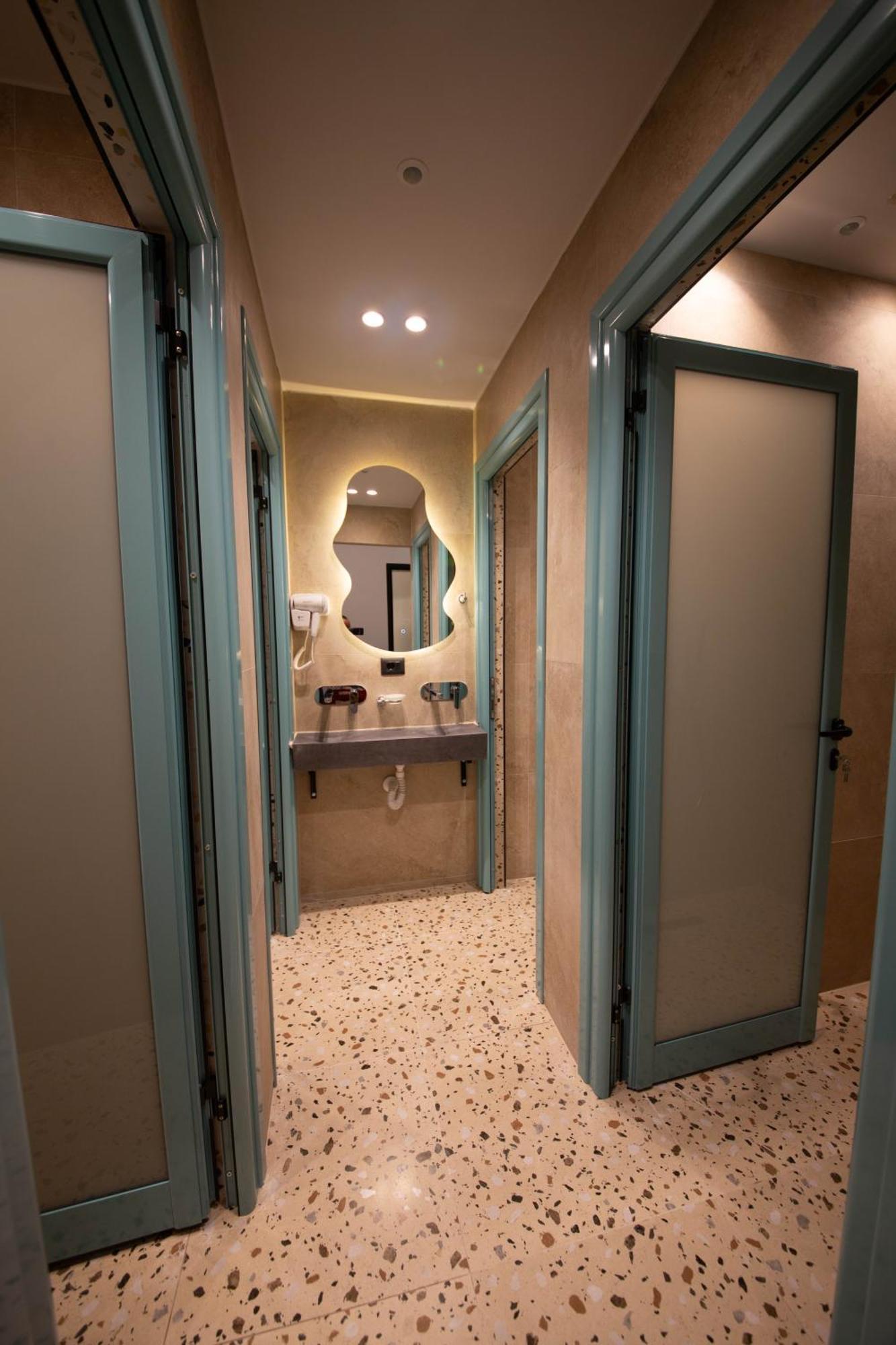 Vega 43 Hostel ساراندا المظهر الخارجي الصورة